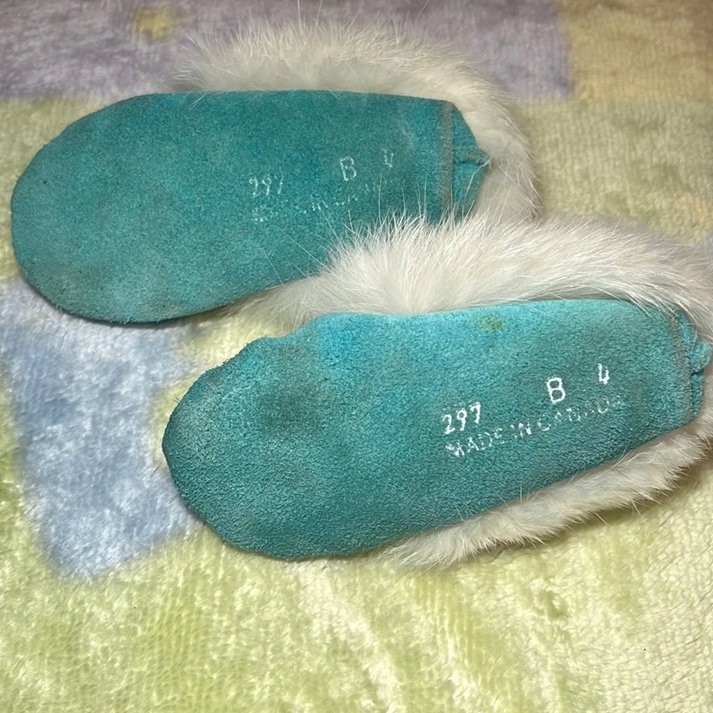 Baby leather moccasins. Beautiful teal leather with real white fur at ankle